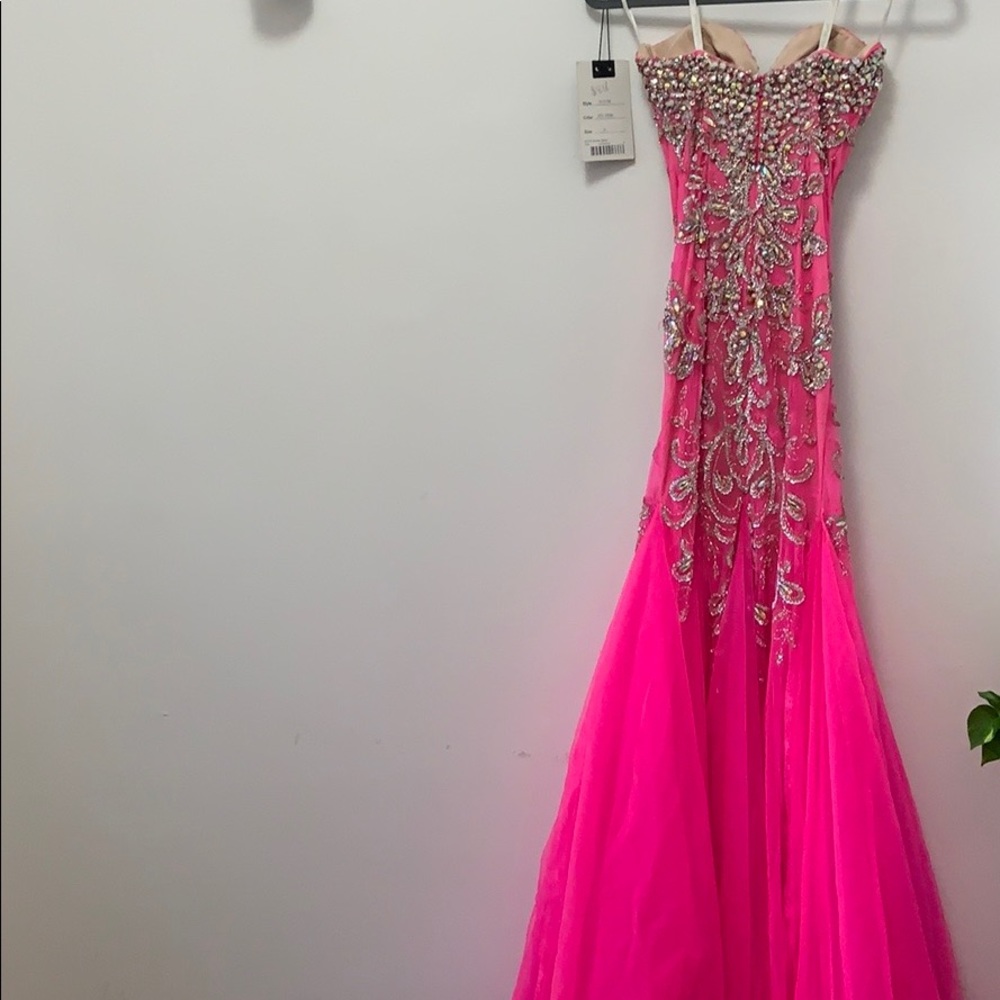 New mac duggal dress